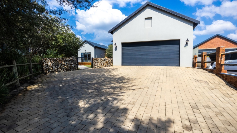 3 Bedroom Property for Sale in The Coves North West